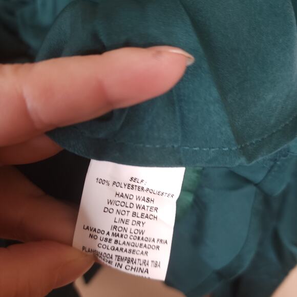 Six Fifty The Ruby Satin Blouse in Emerald Green Size S - Picture 10 of 12